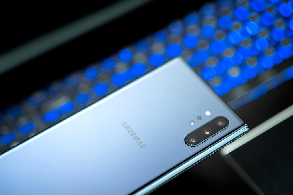 Interconnected gears symbolizing automated workflow processes